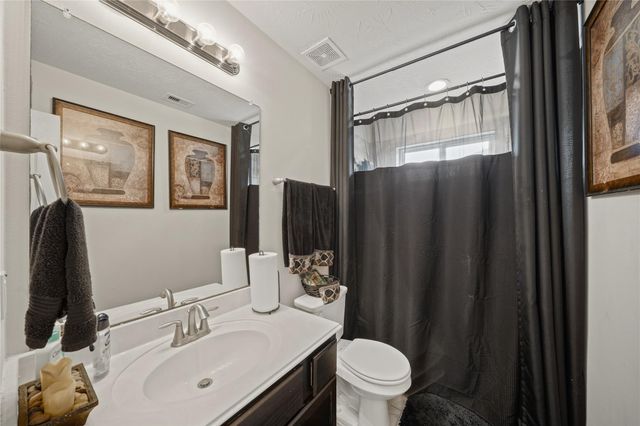 1822 Luminous Waters Lane, Rosharon, TX 77583