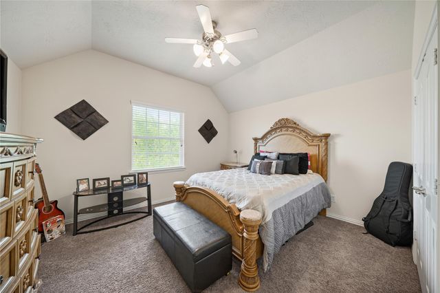 1822 Luminous Waters Lane, Rosharon, TX 77583