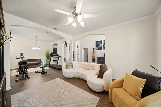 1822 Luminous Waters Lane, Rosharon, TX 77583