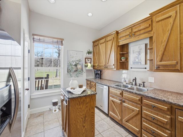 426 County Road 3435, Paradise, TX 76073