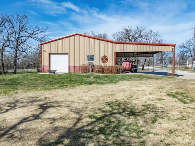 426 County Road 3435, Paradise, TX 76073