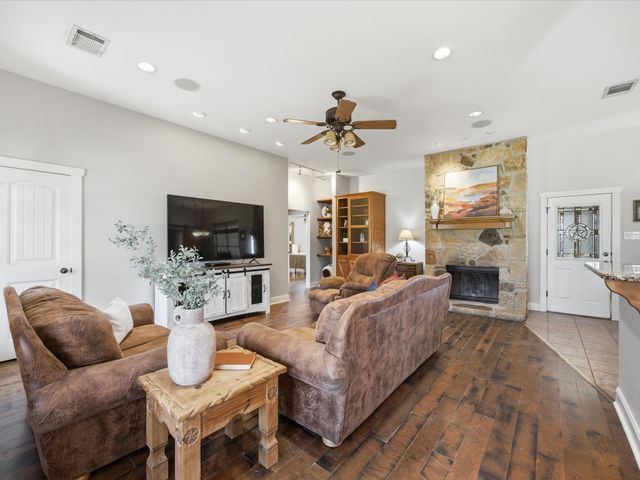 426 County Road 3435, Paradise, TX 76073