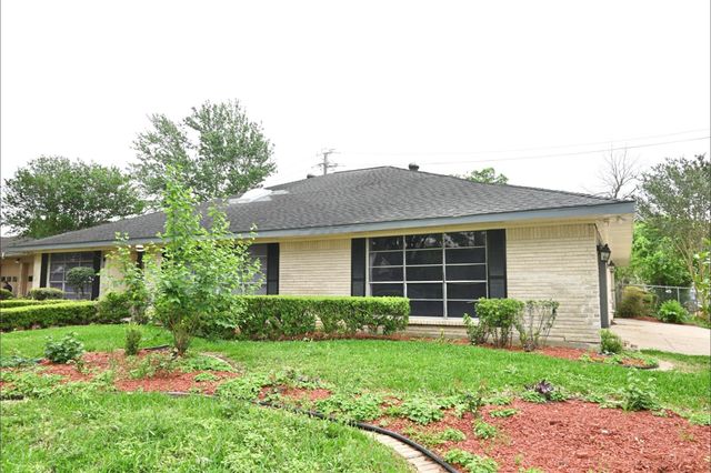 202 Coronation Drive, Houston, TX 77034
