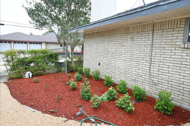 202 Coronation Drive, Houston, TX 77034