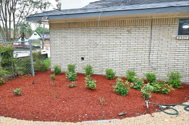 202 Coronation Drive, Houston, TX 77034