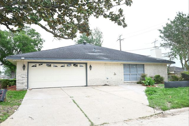 202 Coronation Drive, Houston, TX 77034