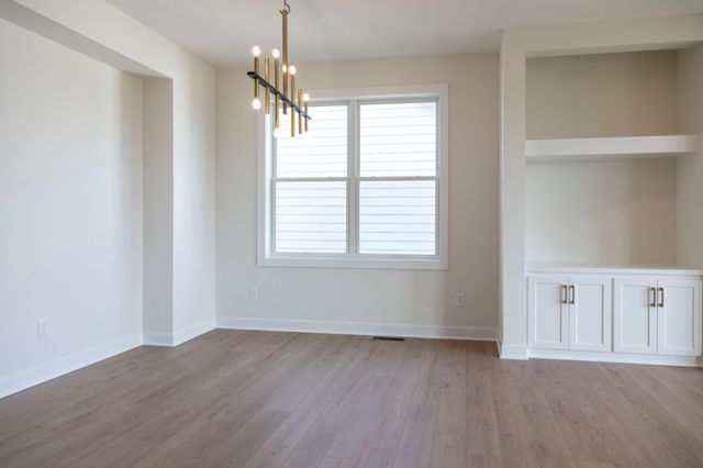 3627 Knightsbridge Trail N, Lake Elmo, MN 55042