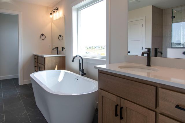 3627 Knightsbridge Trail N, Lake Elmo, MN 55042