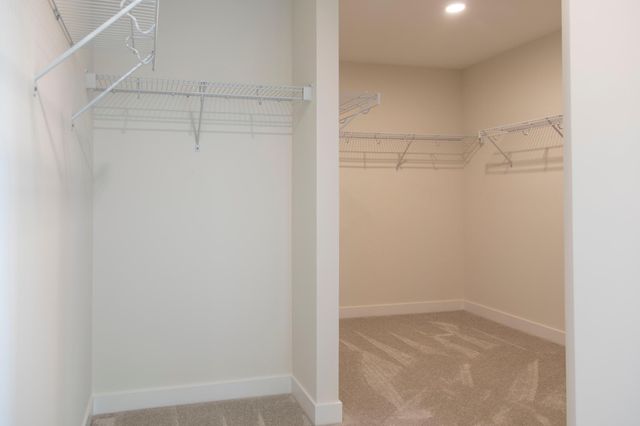 3627 Knightsbridge Trail N, Lake Elmo, MN 55042