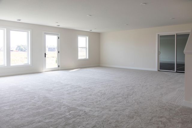 3627 Knightsbridge Trail N, Lake Elmo, MN 55042