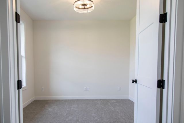 3627 Knightsbridge Trail N, Lake Elmo, MN 55042