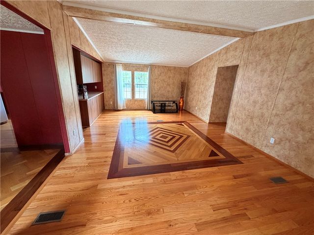 112 Douglas Drive, Seneca, SC 29678