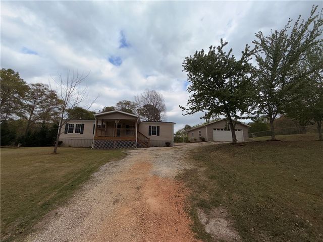 112 Douglas Drive, Seneca, SC 29678