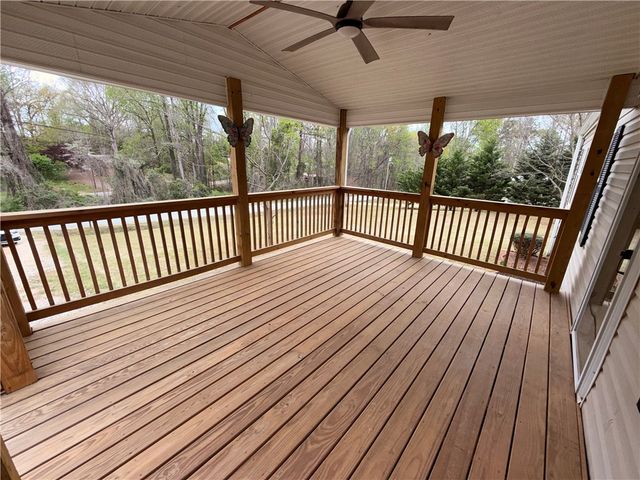 112 Douglas Drive, Seneca, SC 29678