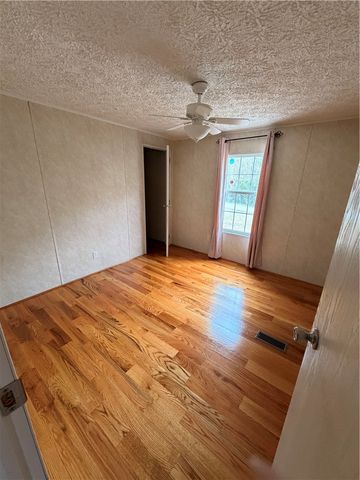 112 Douglas Drive, Seneca, SC 29678