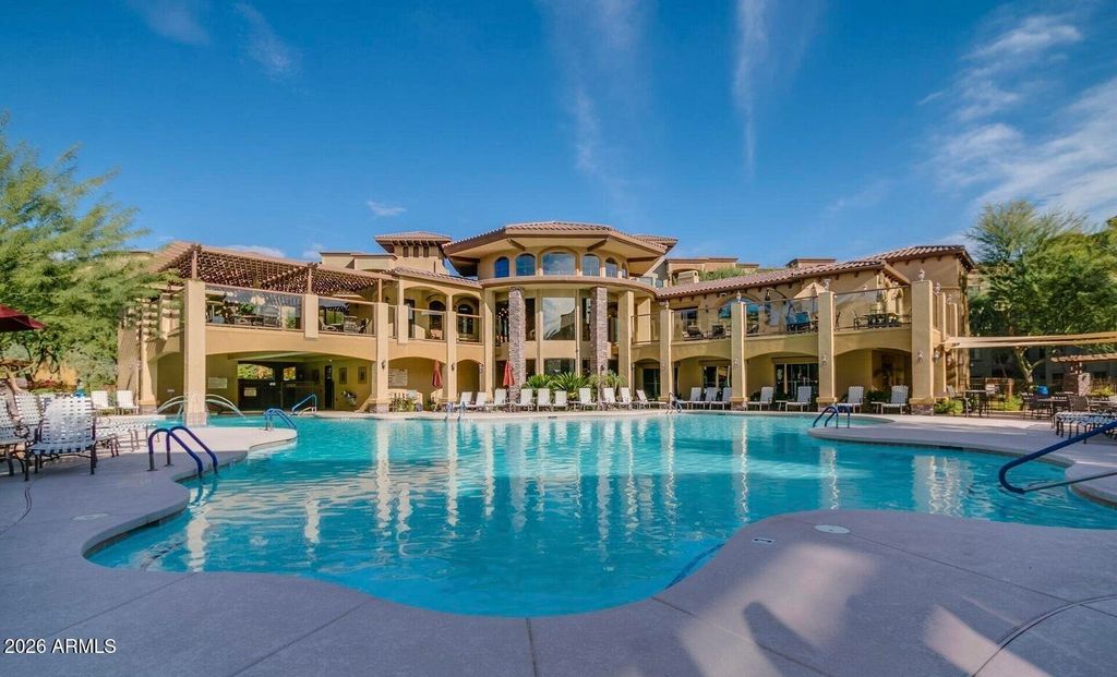 Image 2 of property listing at 5450 E Deer Valley Drive 1226, Phoenix, AZ 85054