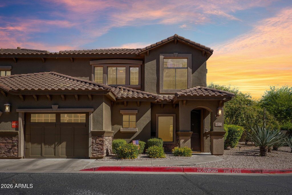 Image 36 of property listing at 5450 E Deer Valley Drive 1226, Phoenix, AZ 85054