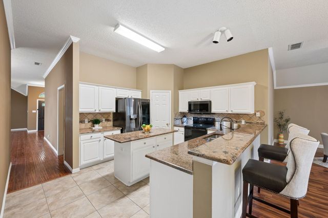 2676 Bent Tree Drive, Hurst, TX 76054