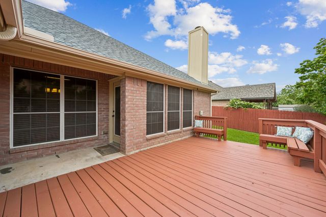 2676 Bent Tree Drive, Hurst, TX 76054