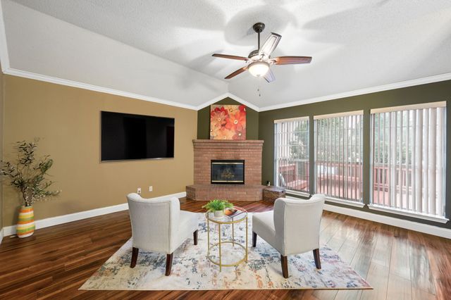 2676 Bent Tree Drive, Hurst, TX 76054