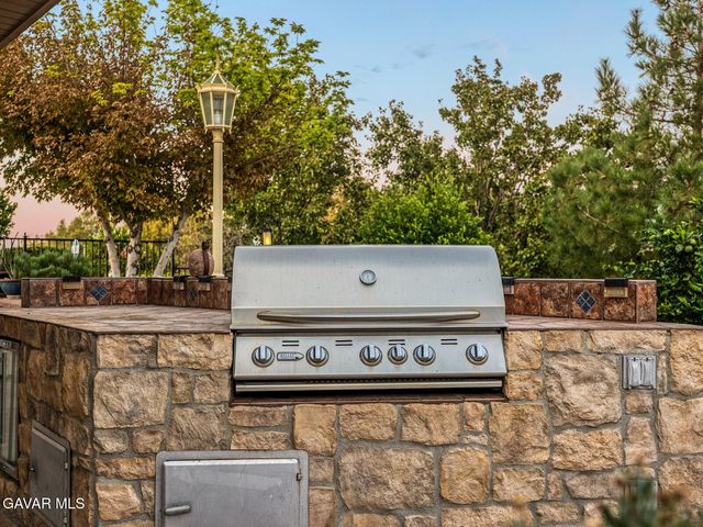 41528 Jacaranda Street, Palmdale, CA 93551