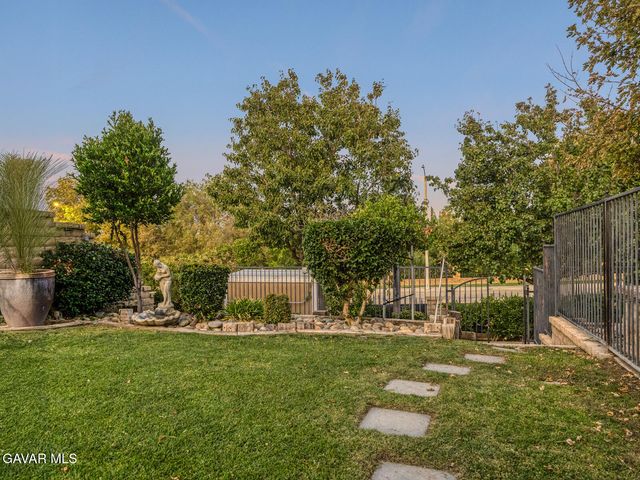 41528 Jacaranda Street, Palmdale, CA 93551