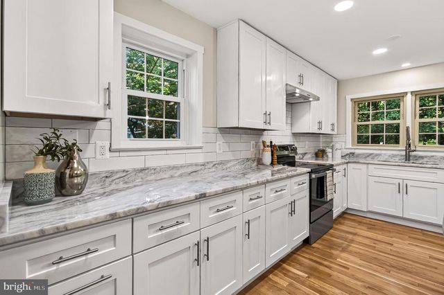 3719 IVYDALE DR, Annandale, VA 22003