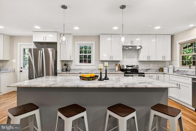 3719 IVYDALE DR, Annandale, VA 22003