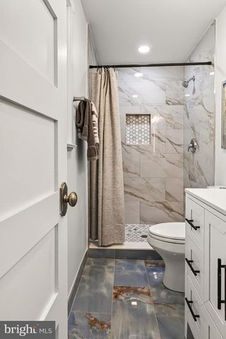3719 IVYDALE DR, Annandale, VA 22003