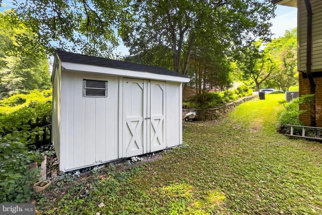 3719 IVYDALE DR, Annandale, VA 22003