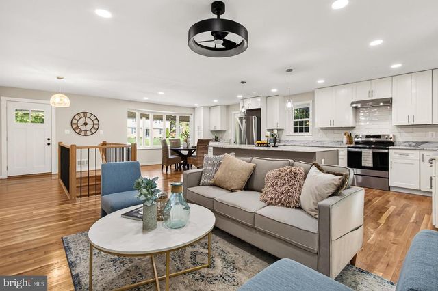 3719 IVYDALE DR, Annandale, VA 22003