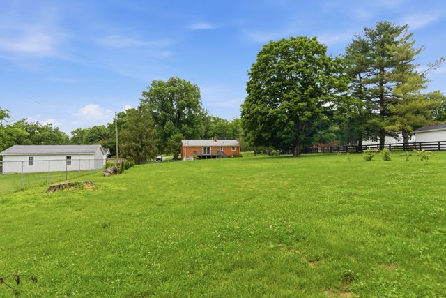 5666 Winchester Road, Lexington, KY 40509