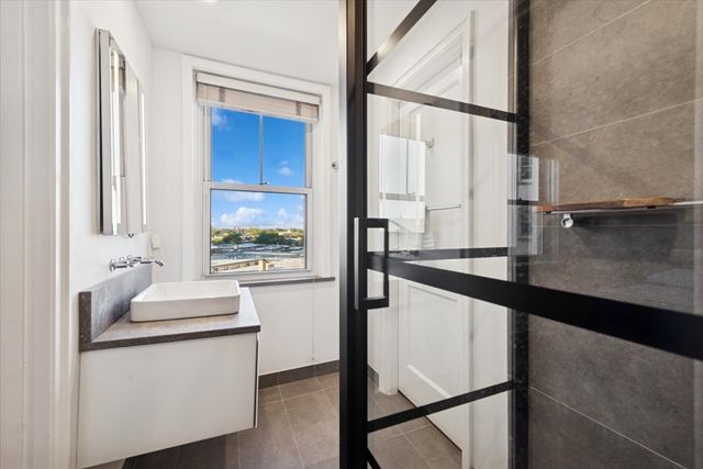 5555 N SHERIDAN Road 609, Chicago, IL 60640