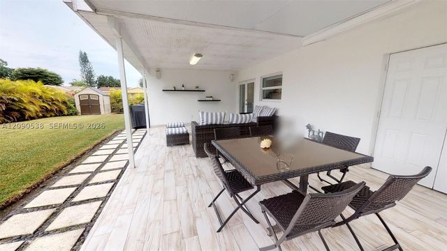 10805 SW 156th Ter, Miami, FL 33157