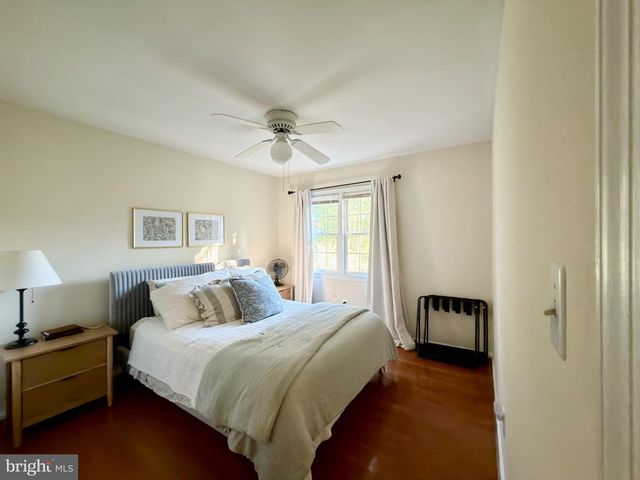 8535 HILLTOP RD, Vienna, VA 22180