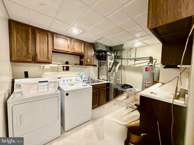 8535 HILLTOP RD, Vienna, VA 22180