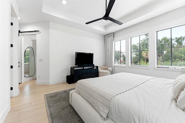 501 W WARREN AVENUE 2, Tampa, FL 33602