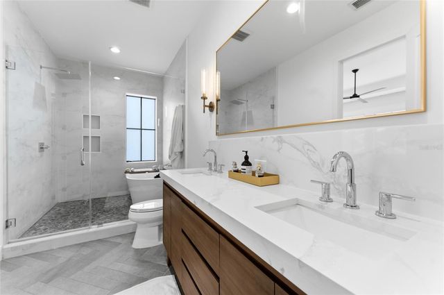 501 W WARREN AVENUE 2, Tampa, FL 33602