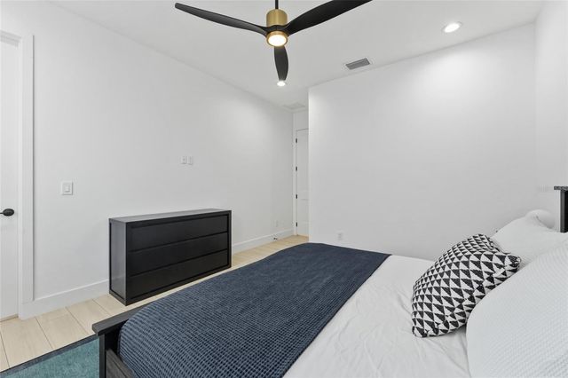 501 W WARREN AVENUE 2, Tampa, FL 33602