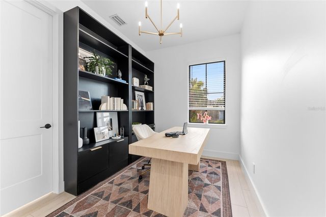 501 W WARREN AVENUE 2, Tampa, FL 33602