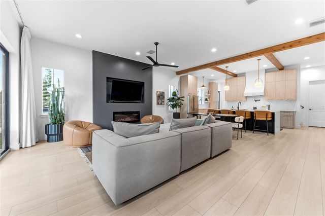 501 W WARREN AVENUE 2, Tampa, FL 33602