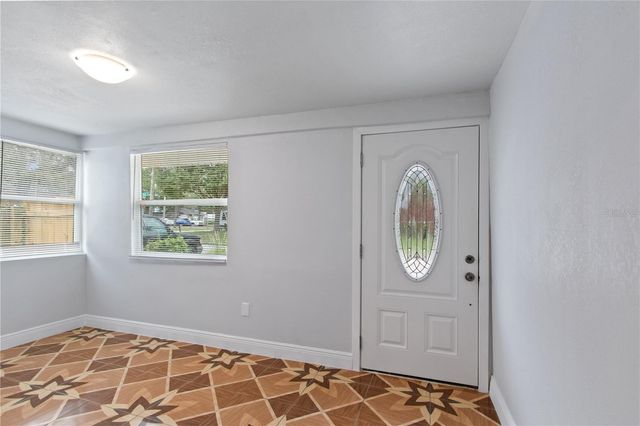 8514 N MITCHELL AVENUE, Tampa, FL 33604