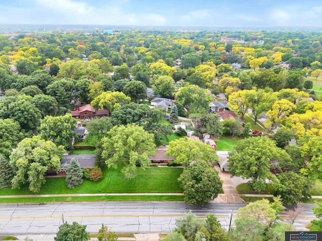 8121 A Street, Lincoln, NE 68510