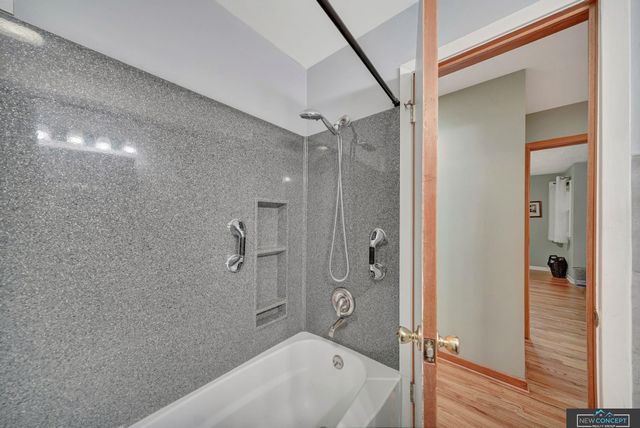 8121 A Street, Lincoln, NE 68510