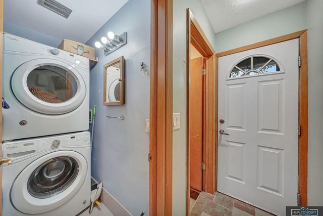 8121 A Street, Lincoln, NE 68510