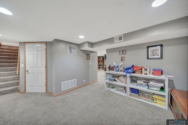 8121 A Street, Lincoln, NE 68510