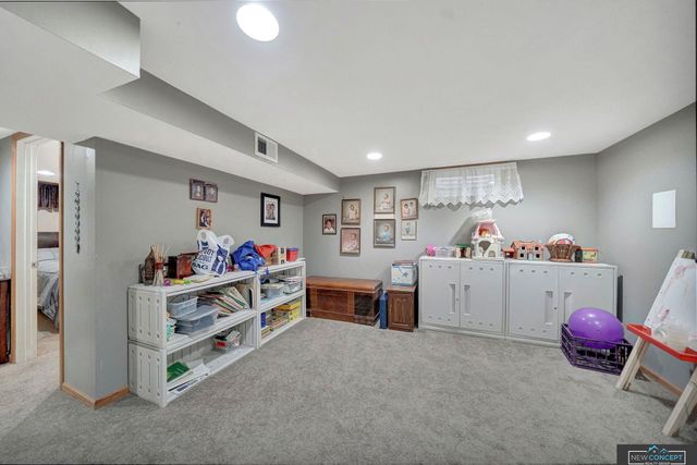 8121 A Street, Lincoln, NE 68510