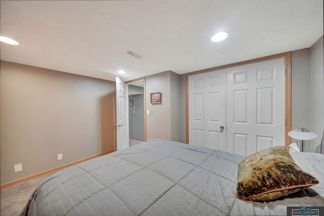 8121 A Street, Lincoln, NE 68510