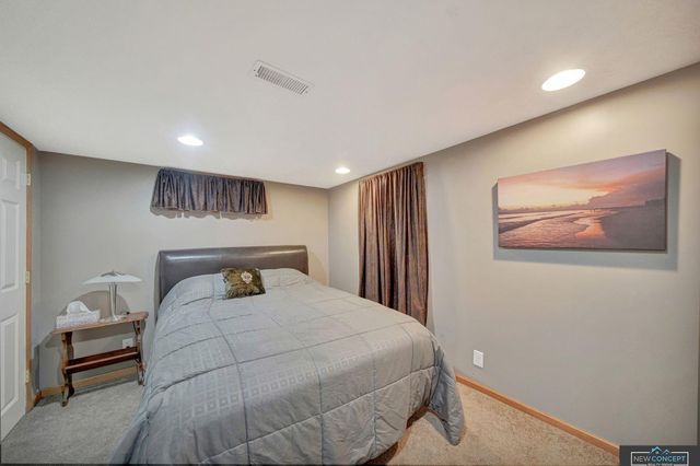 8121 A Street, Lincoln, NE 68510