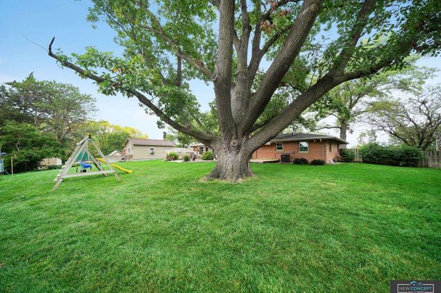 8121 A Street, Lincoln, NE 68510